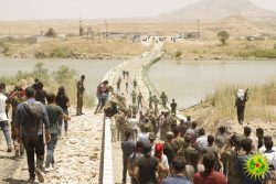 Marching on the Iraqi border with the Kurdish Youth Movement